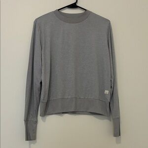 Vuori Daydream Crew in Light Heather Gray